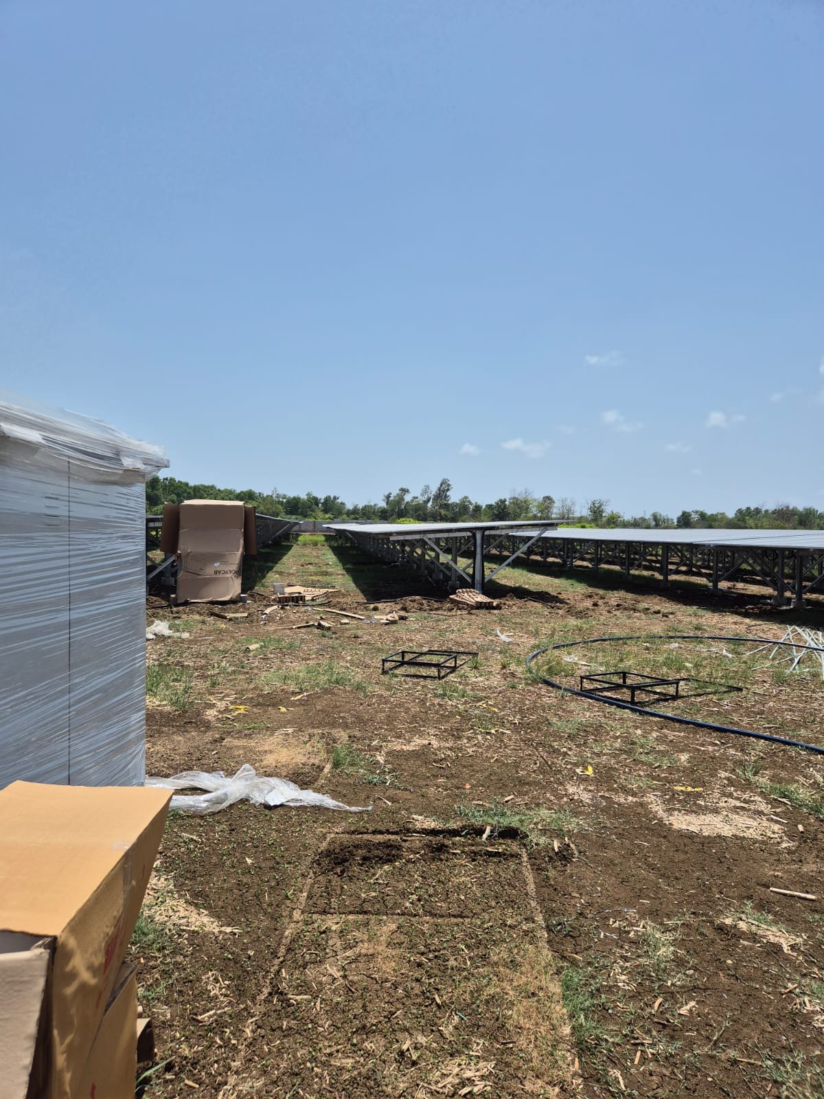 4 MW Ground-Mount Solar structural installation in Nimkhal, Valsad, Gujarat by Vykon Indus